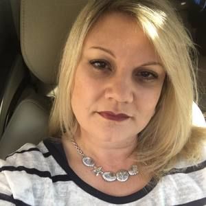 Meet your Posher, Leslie